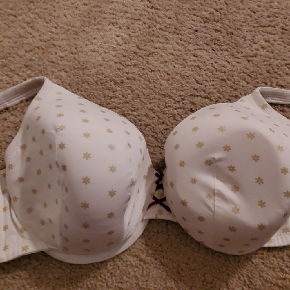 Bras - Picture 4 of 5